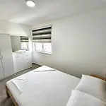 Guest House Vrsine *