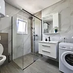 Guest House Vrsine *