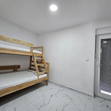 Guest House Vrsine 別荘 Vrsine