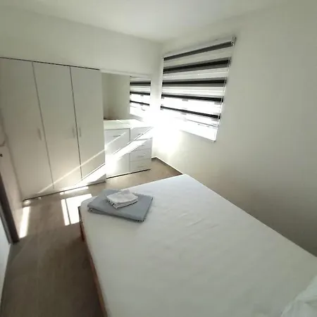 Guest House Vrsine 別荘 Vrsine
