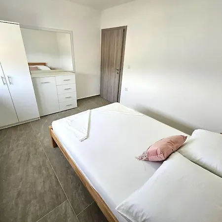 別荘 Guest House Vrsine Vrsine