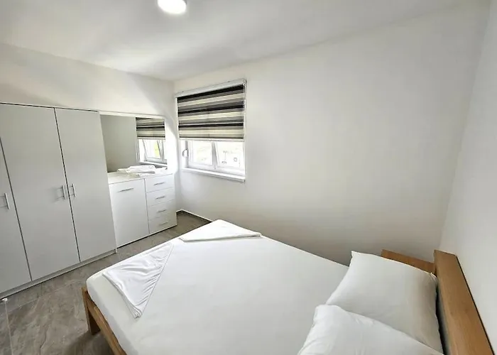 Guest House Vrsine *