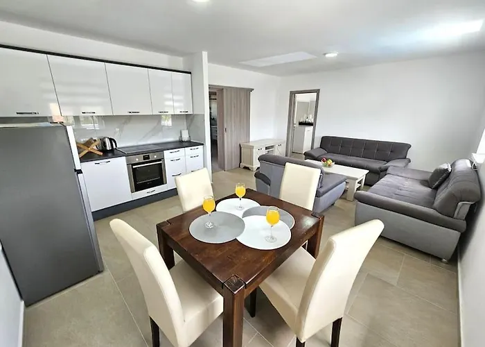 Guest House Vrsine * Vrsine