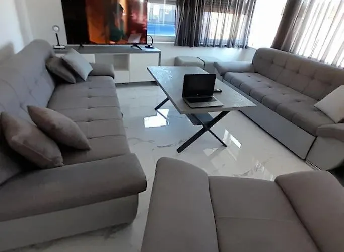 Guest House Vrsine *