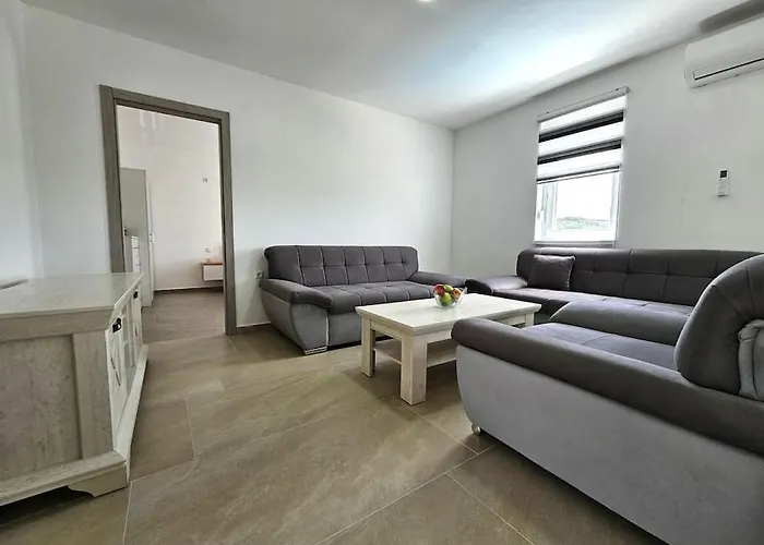 Guest House Vrsine 別荘 Vrsine